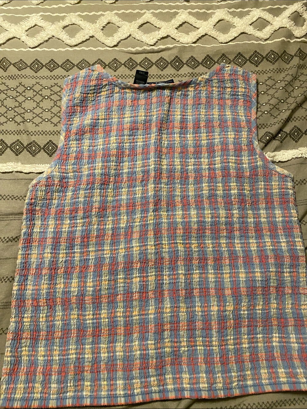 Liz Claiborne Crazy Horse Multicolor Plaid Smocked Top - Picture 4 of 4
